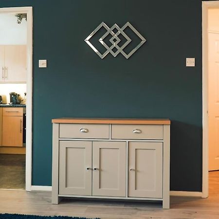 Modern 2 Bed Apartment Near City Centre Chelmsford Exteriör bild